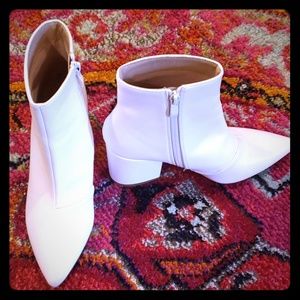 Booho owhite block booties